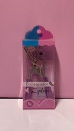 مژه‌های زیبا و جذاب با مژه‌فر کن حرفه‌ای!